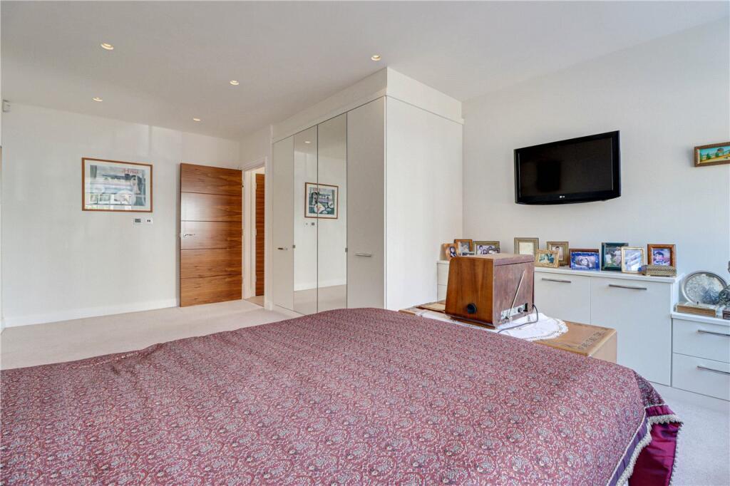 Additional image 8 of Thompsons Close, Harpenden, Hertfordshire, AL5