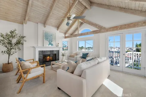 1643 Stanford Avenue, Redondo Beach, CA 90278