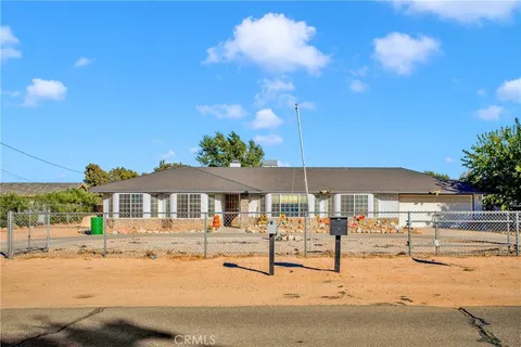 10977 Pinon Avenue, Hesperia, CA 92345