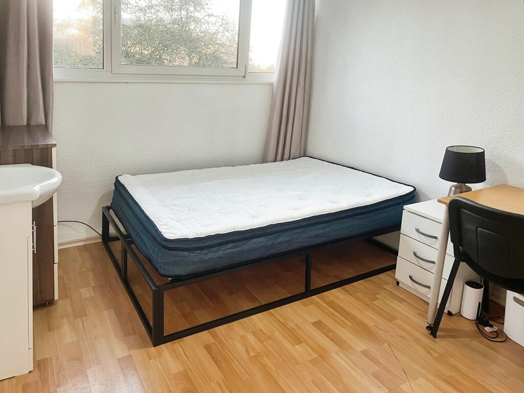 Additional image 9 of Wood Close