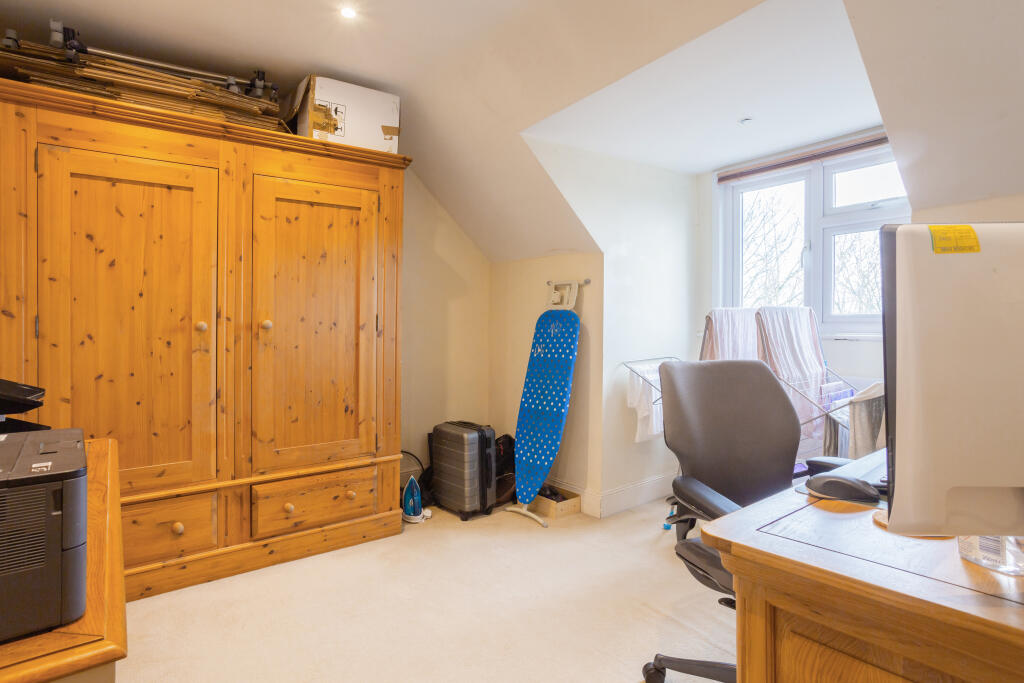 Additional image 7 of Carlton Road, Harpenden, AL5