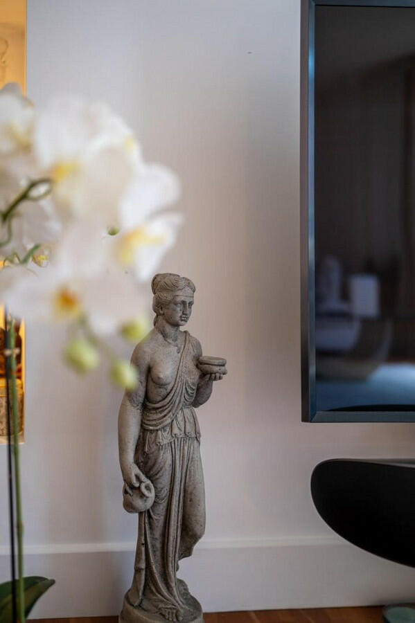 Additional image 2 of Symphony Court, Birmingham, West Midlands B16 8AD