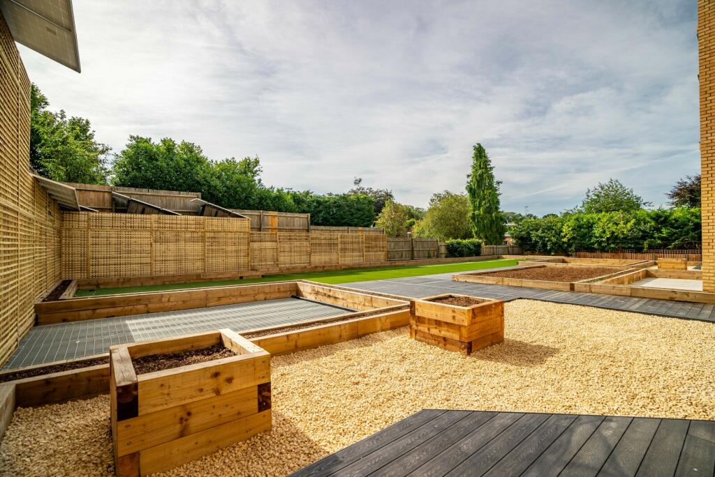 Additional image 7 of Bloomfield Road, Harpenden, Hertfordshire, AL5