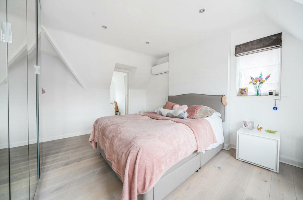 Additional image 17 of Brookmans Park, Hertfordshire