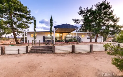 2225 Sunnyslope Road, Pinon Hills, CA 92372