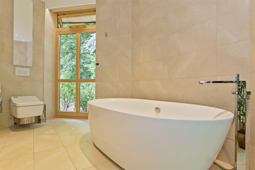 Additional image 37 of Pondwicks Close, St.Albans