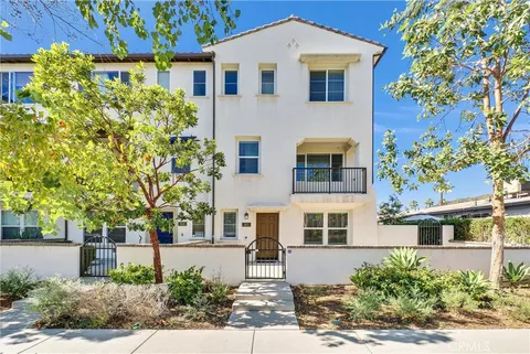 813 N Dalton Avenue Unit 105, Azusa, CA 91702