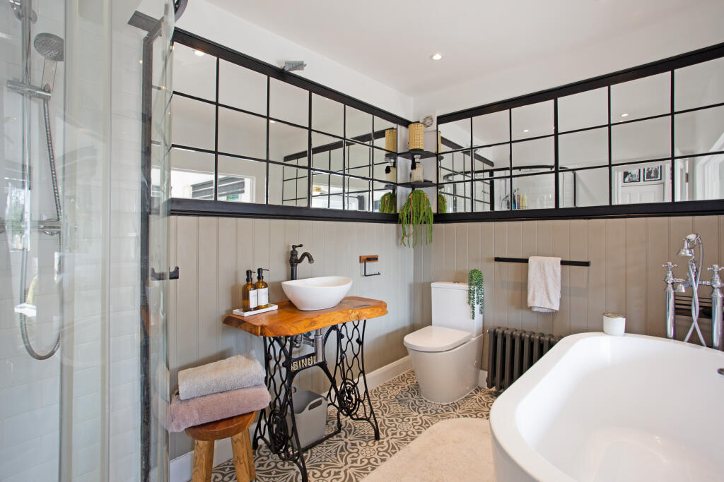 Additional image 7 of Old Watling Street, Flamstead, AL3