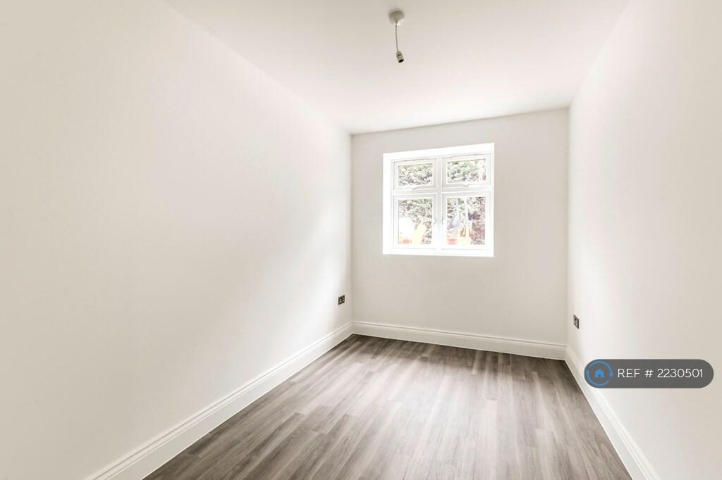 Additional image 11 of Roe Green Close, Hatfield, AL10