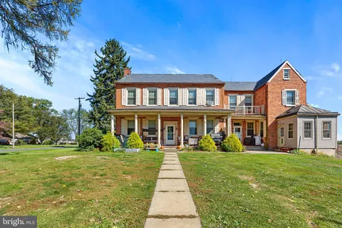 Primary image of 133 Sprecher Road, Willow Street, PA 17584