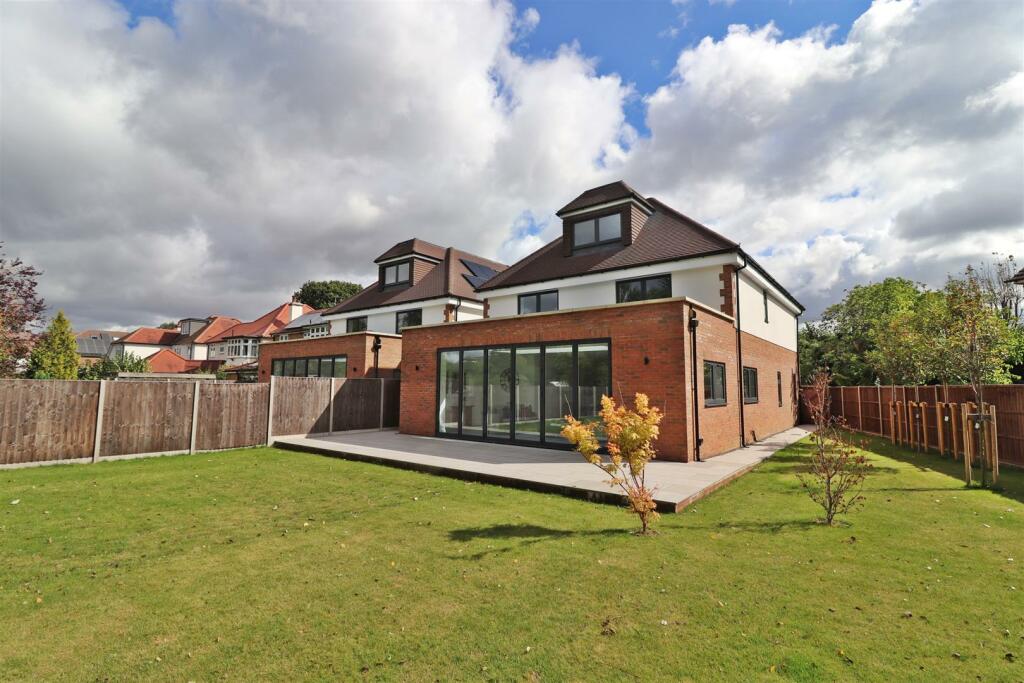 Additional image 42 of Sandridgebury Lane, St. Albans