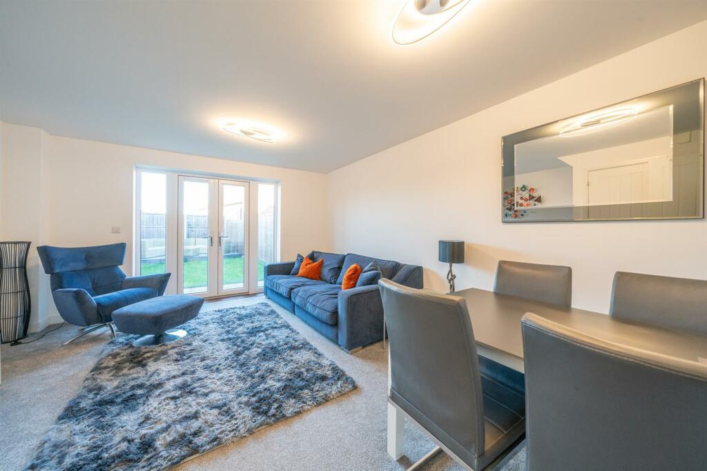 Additional image 20 of Kestrel Way, St. Albans