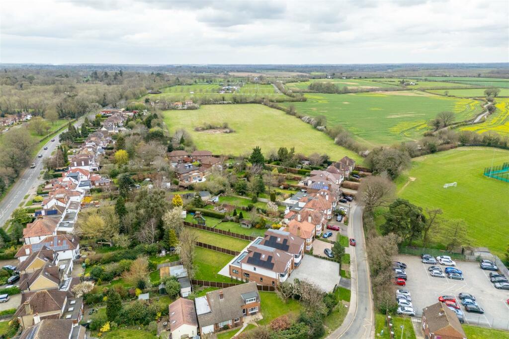 Additional image 45 of Sandridgebury Lane, St. Albans