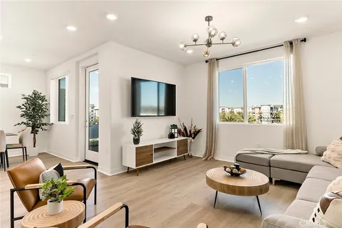 1406 E Meridian St Unit 21, Anaheim, CA 92805