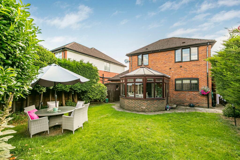 Additional image 10 of Laburnum Grove, Chiswell Green, AL2