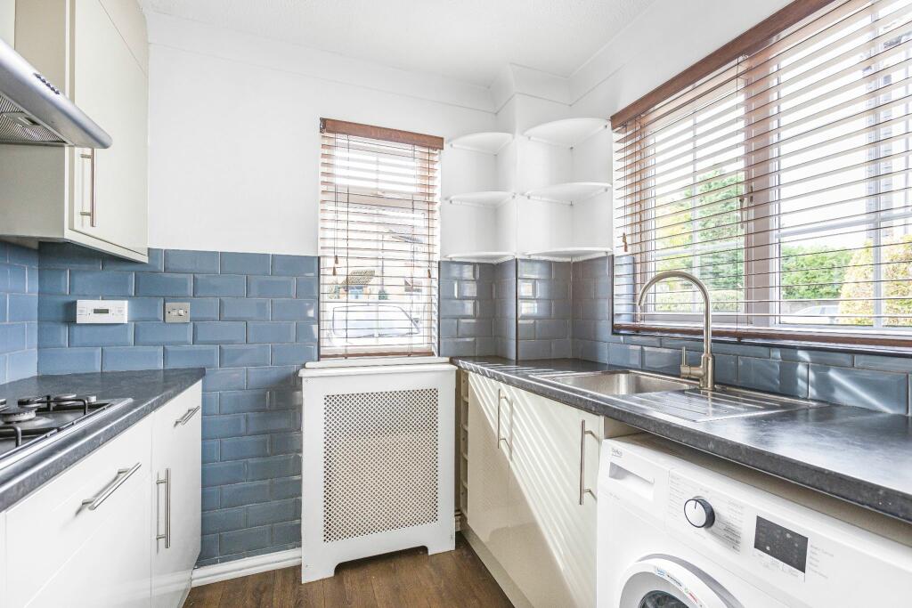 Additional image 7 of Vincenzo Close, Welham Green, AL9