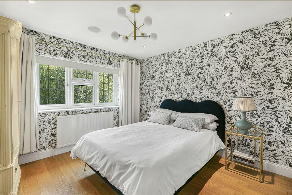 Additional image 18 of Mymms Drive, Brookmans Park, Hertfordshire, AL9