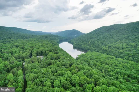 14050 McCalmont Road, Orrstown, PA 17244