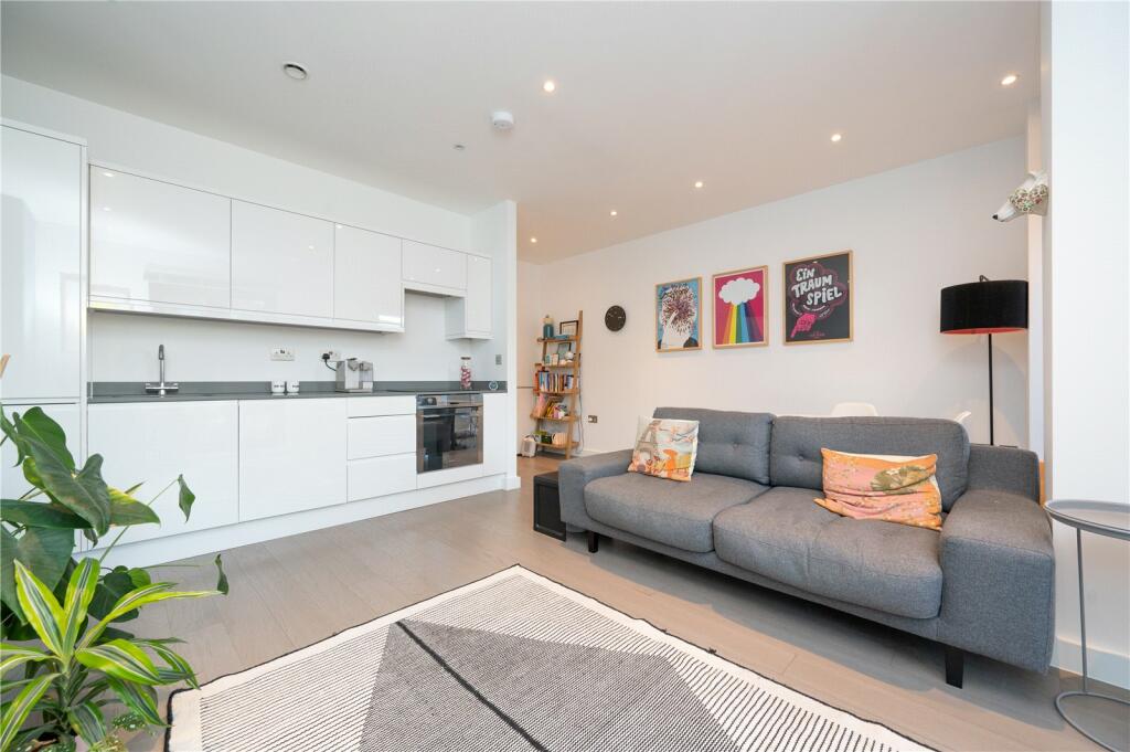 Additional image 5 of Flat 21, Ziggurat House, 25 Grosvenor Road, St. Albans, Hertfordshire