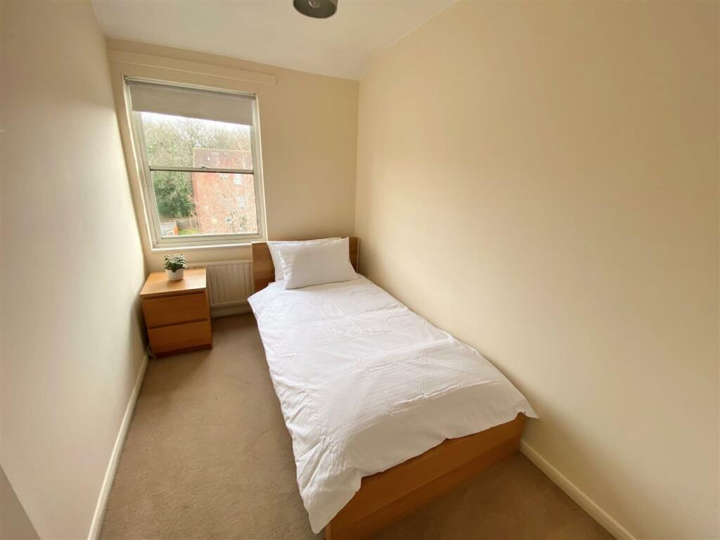 Additional image 5 of 2 Bedroom Flat