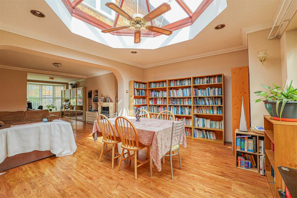 Additional image 6 of Collyer Road, London Colney, AL2