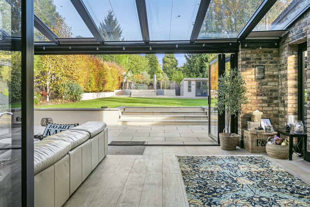 Additional image 8 of Pine Grove, Brookmans Park, Hatfield