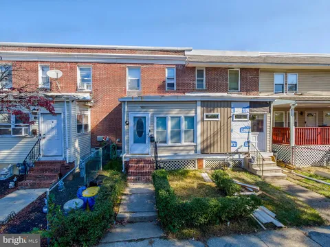 Primary image of 7 Rhodes Ave, Collingdale, PA 19023