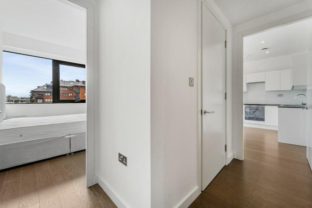 Additional image 6 of Everard Close, St. Albans, Hertfordshire, AL1