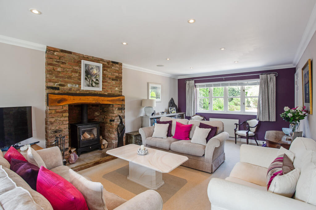 Additional image 4 of Hollybush Lane, Flamstead, AL3