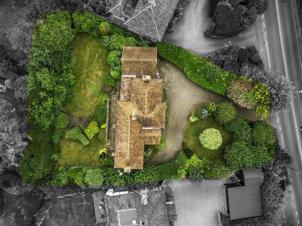 Additional image 17 of Great North Road, Brookmans Park