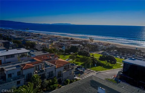 2712 Highland Avenue, Manhattan Beach, CA 90266