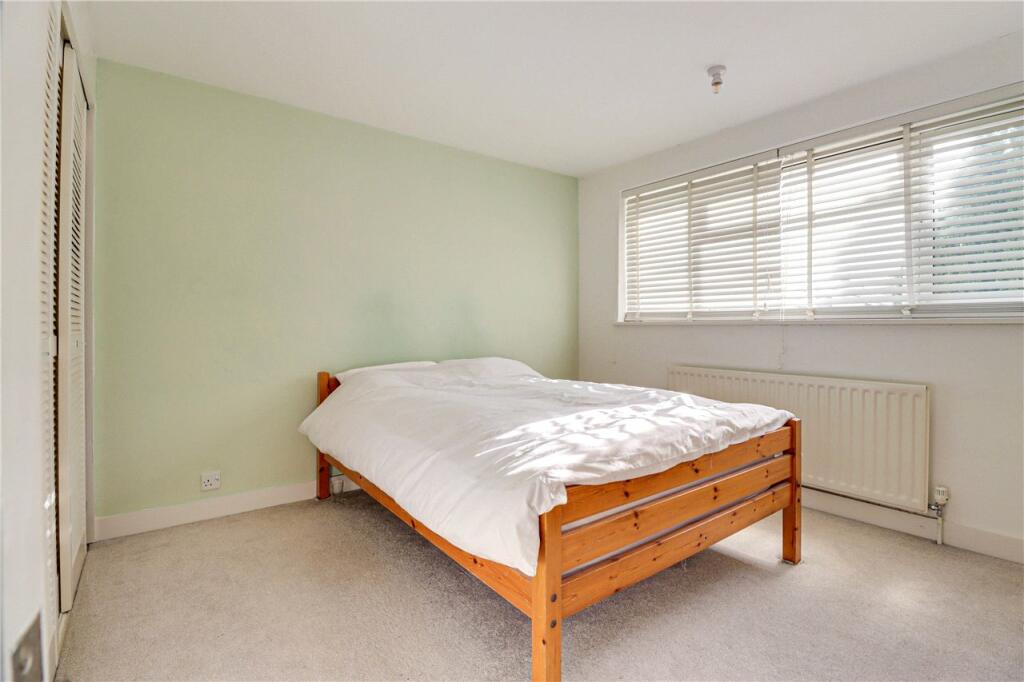 Additional image 4 of Dubrae Close, St. Albans, Hertfordshire, AL3