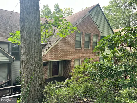 Primary image of 553 Lovell Court, Hummelstown, PA 17036