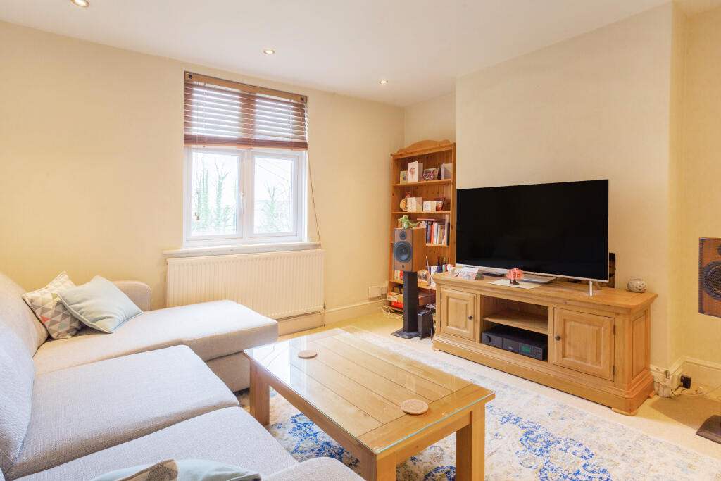 Additional image 11 of Carlton Road, Harpenden, AL5