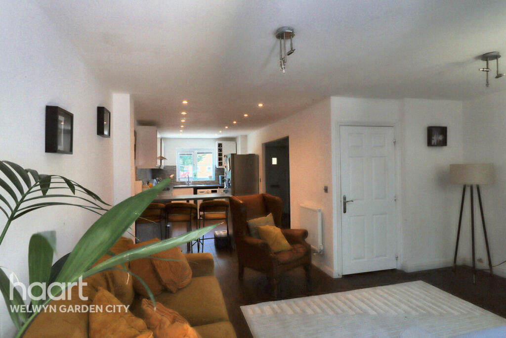 Additional image 6 of Eddington Crescent, Welwyn Garden City