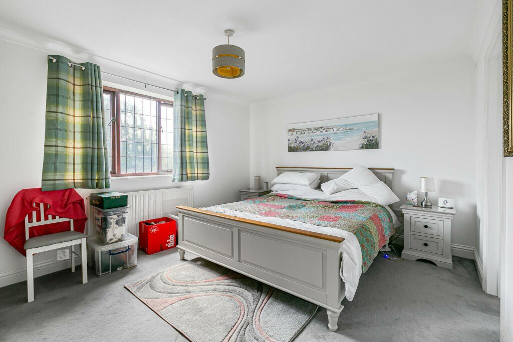 Additional image 9 of Laburnum Grove, Chiswell Green, AL2