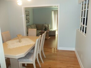 Additional image 5 of 1115 Paramount Dr