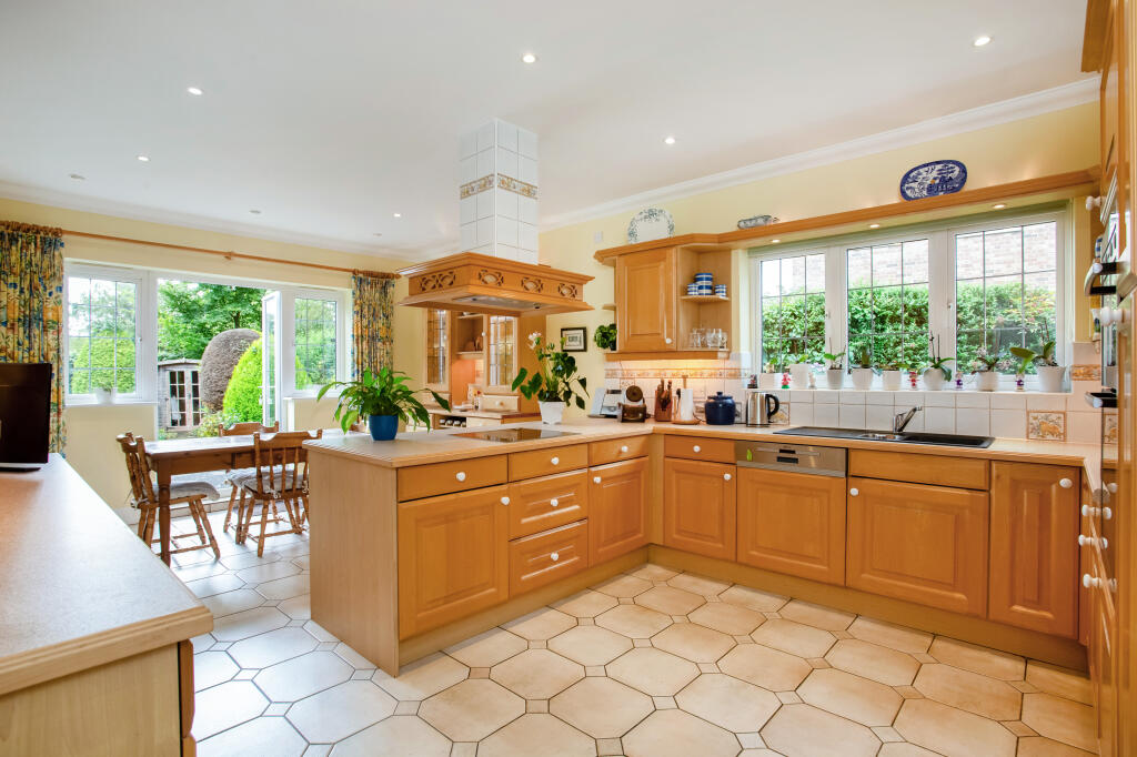 Additional image 4 of Redbourn Lane, Harpenden, AL5