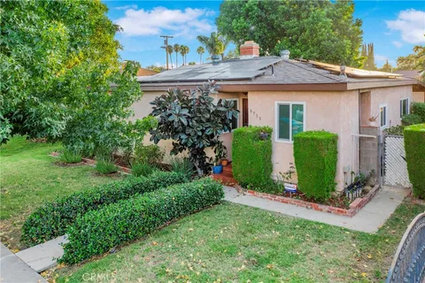 6755 Lindley Avenue, Reseda, CA 91335