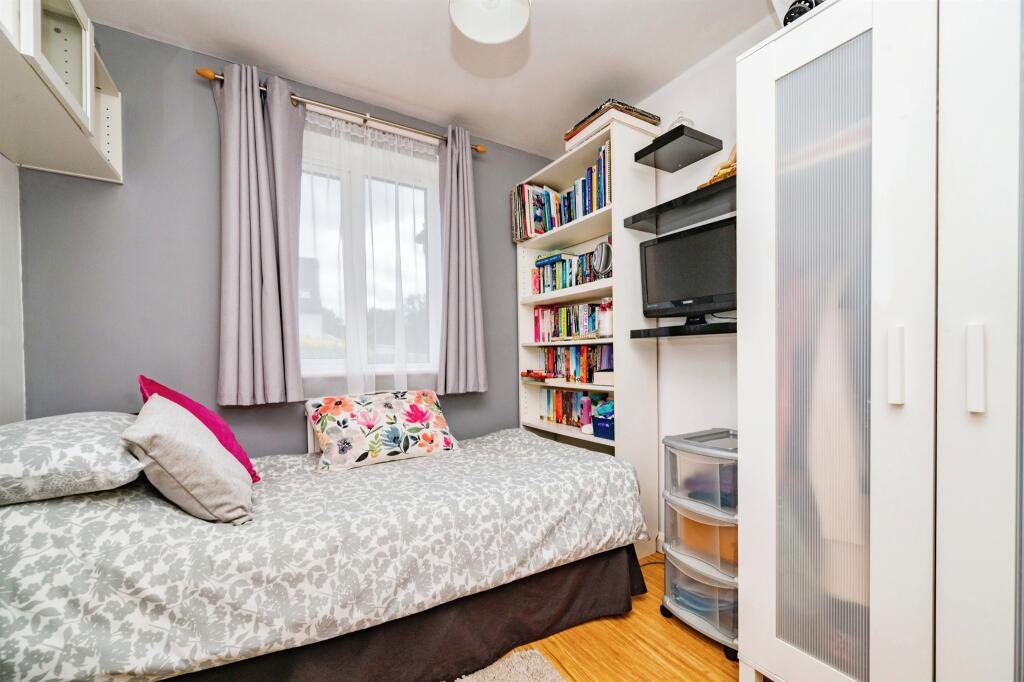 Additional image 8 of Harvey Road, London Colney, St. Albans