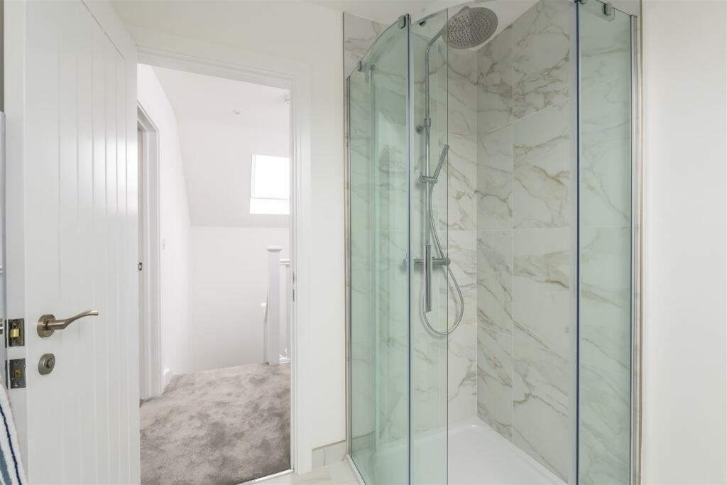 Additional image 37 of Sandridgebury Lane, St. Albans