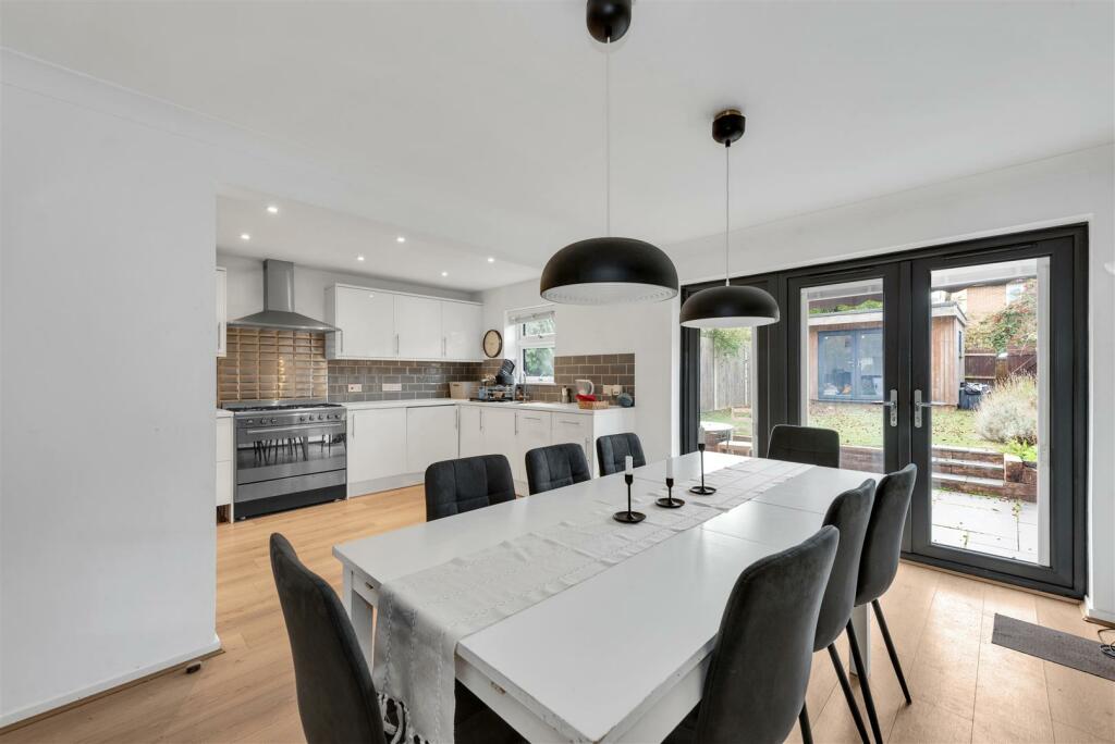 Additional image 13 of Greatfield Close, Harpenden