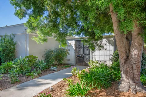 537 Via Estrada Unit C, Laguna Woods, CA 92637