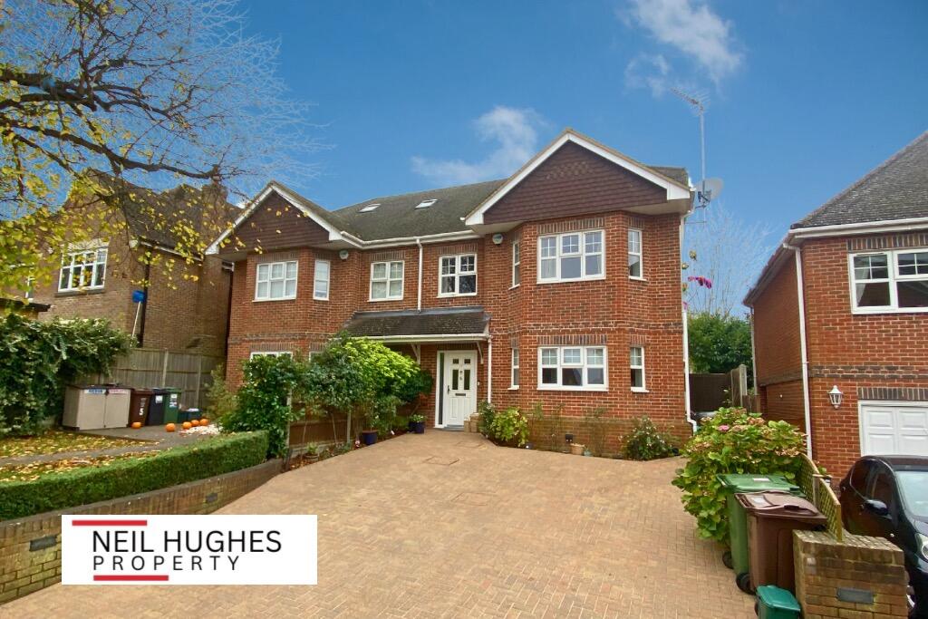 Additional image 15 of Bluebell Close, Park Street, St. Albans, Hertfordshire, AL2