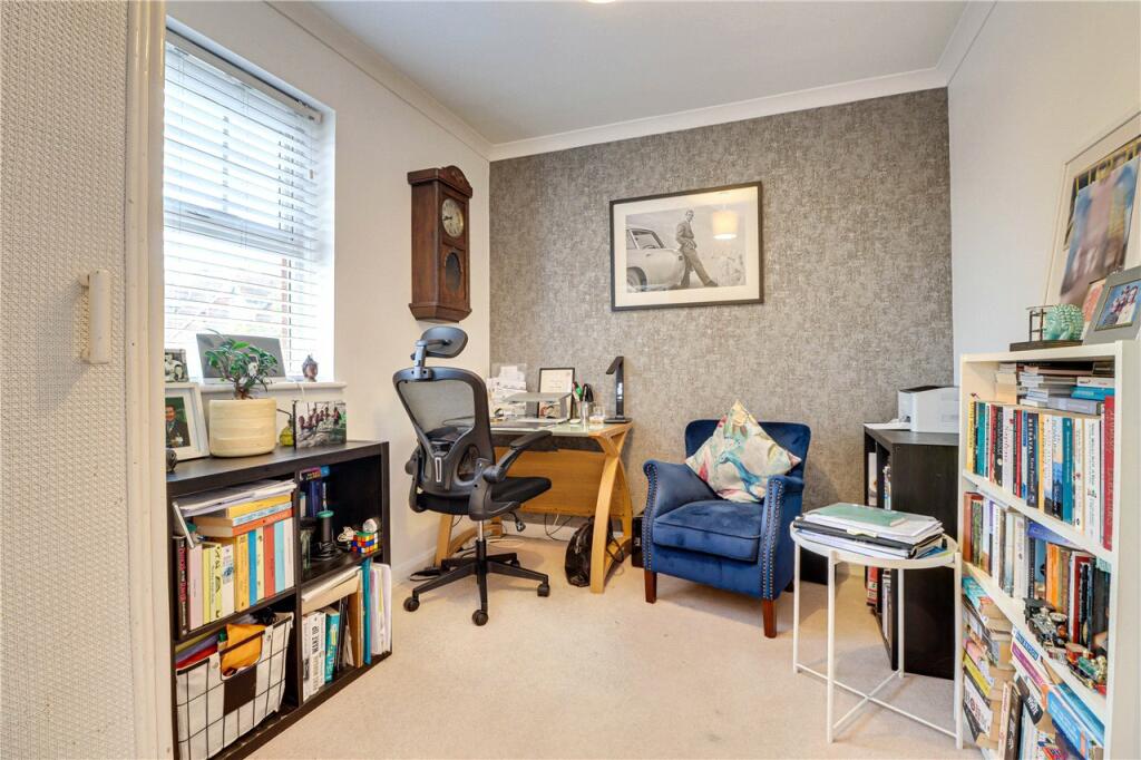 Additional image 8 of Hilltop Walk, Harpenden, Hertfordshire, AL5