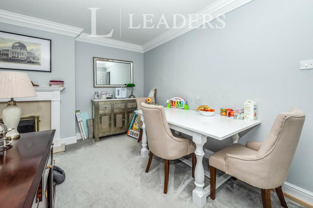 Additional image 3 of Avenue Road