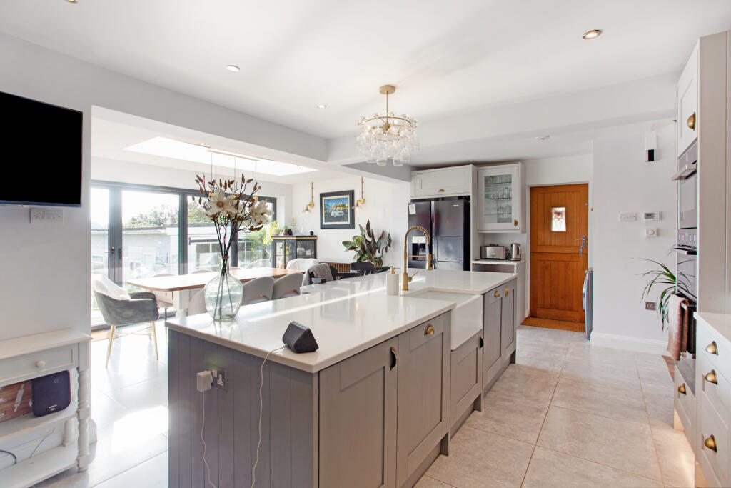 Additional image 11 of Old Watling Street, Flamstead, AL3