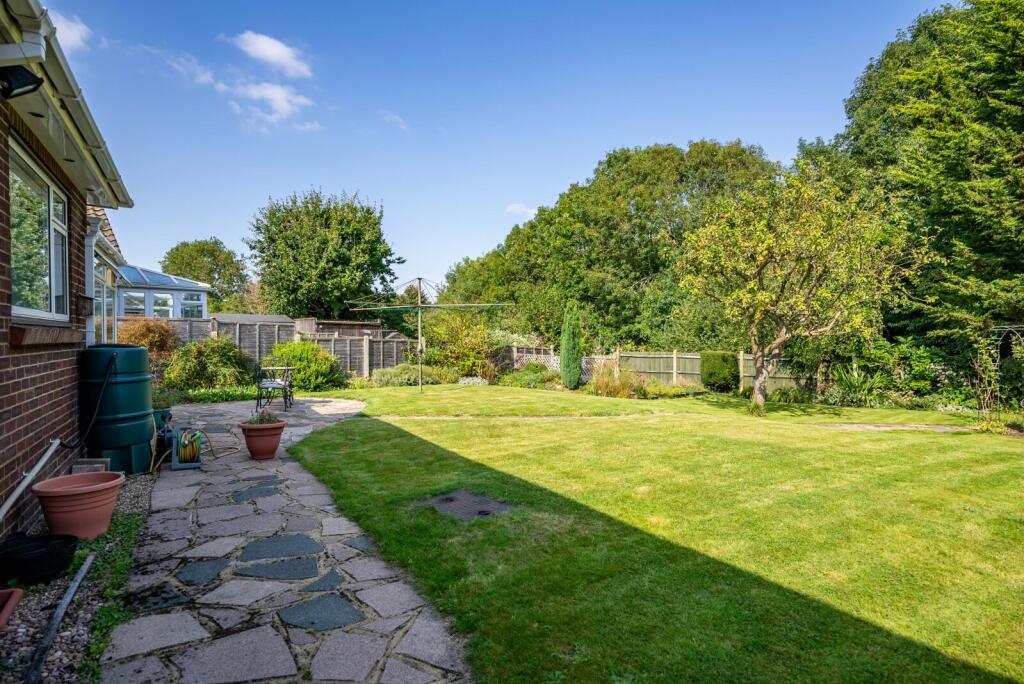 Additional image 21 of Walkers Close, Harpenden, Hertfordshire, AL5