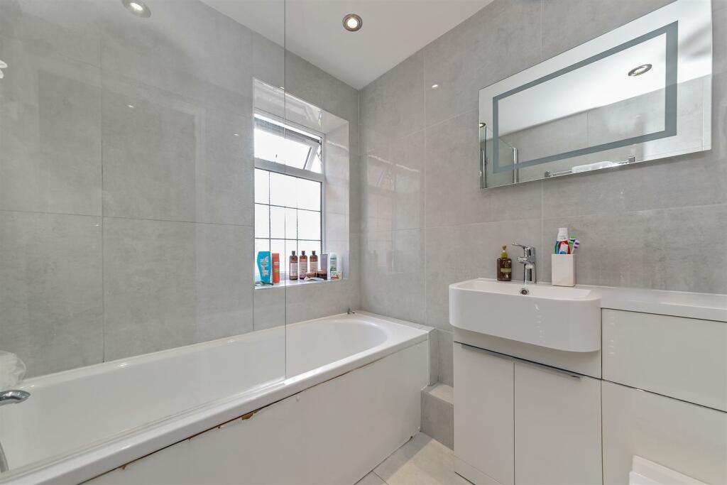 Additional image 13 of Nelson Avenue, St Albans