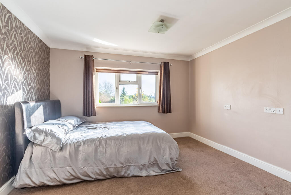 Additional image 9 of Someries Road, Harpenden, Hertfordshire, AL5